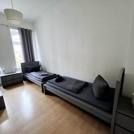 Altbauwohnung direkt an der Karli mit Balkon - Netflix inklusive Leipzig Exterior foto